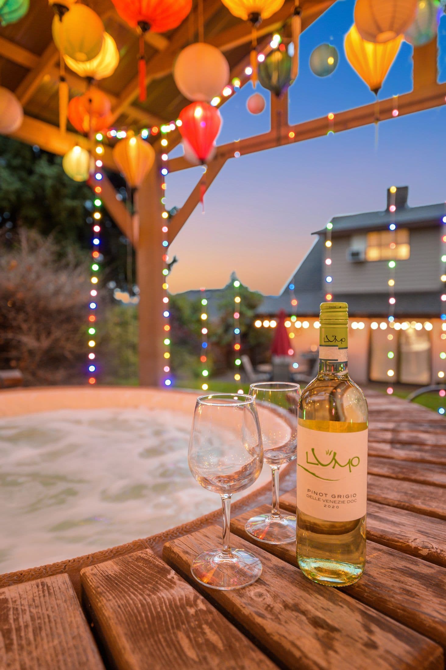 Lakeview Historic Getaway | Hot Tub & Coffee Bar