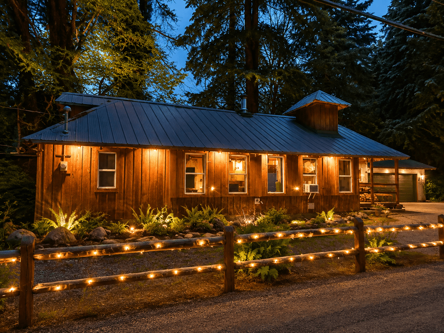 Cozy Cabin w/ Hot Tub & Sauna, 15 min to SKI hill