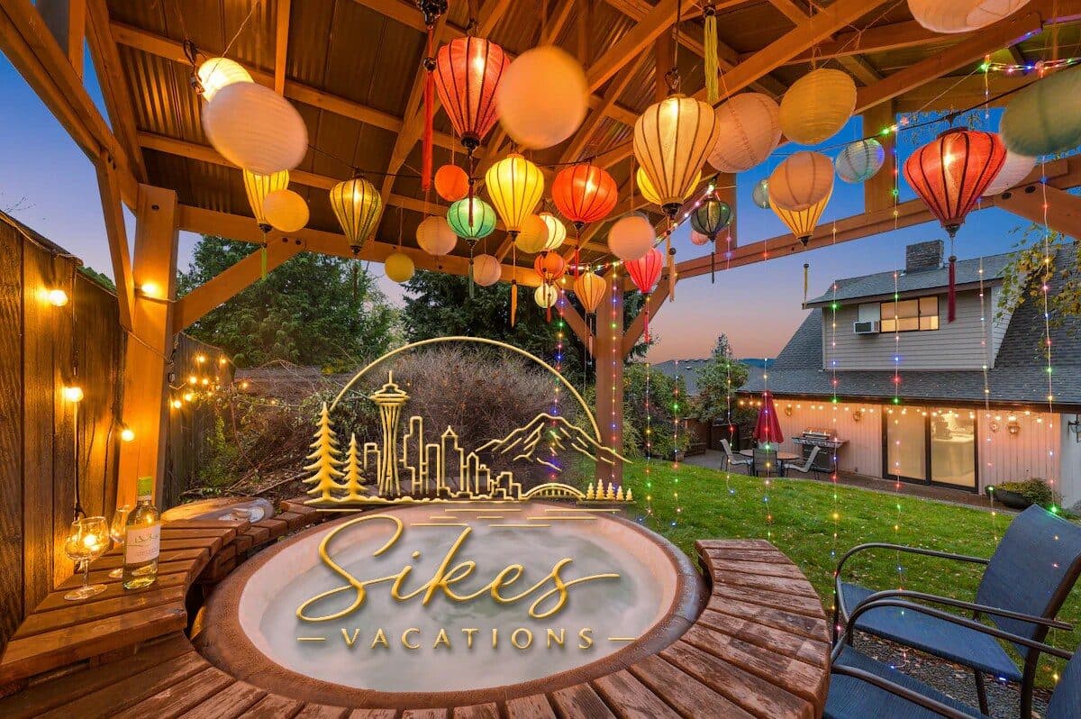 Lakeview Historic Getaway | Hot Tub & Coffee Bar